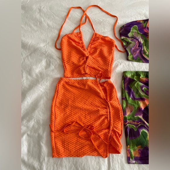 3 two piece skirt sets - Picture 4 of 4